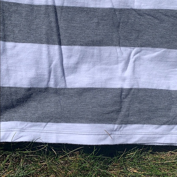 Abercrombie & Fitch Tee - Picture 4 of 7